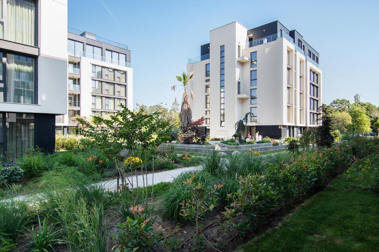 Sea Flats With Parking And Pool In Azur Residence Saints Constantine and Helena Exterior photo