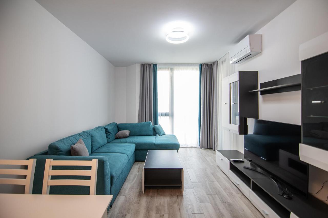 Sea Flats With Parking And Pool In Azur Residence Saints Constantine and Helena Exterior photo